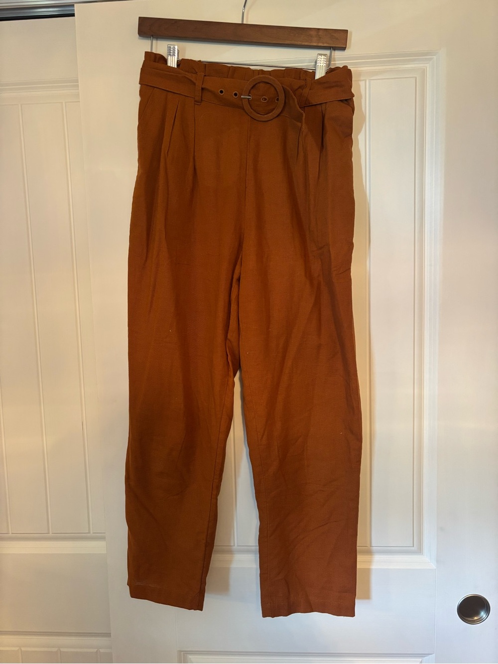 American Eagle High-Rise Paperbag Waist Pants in Rust with Belt